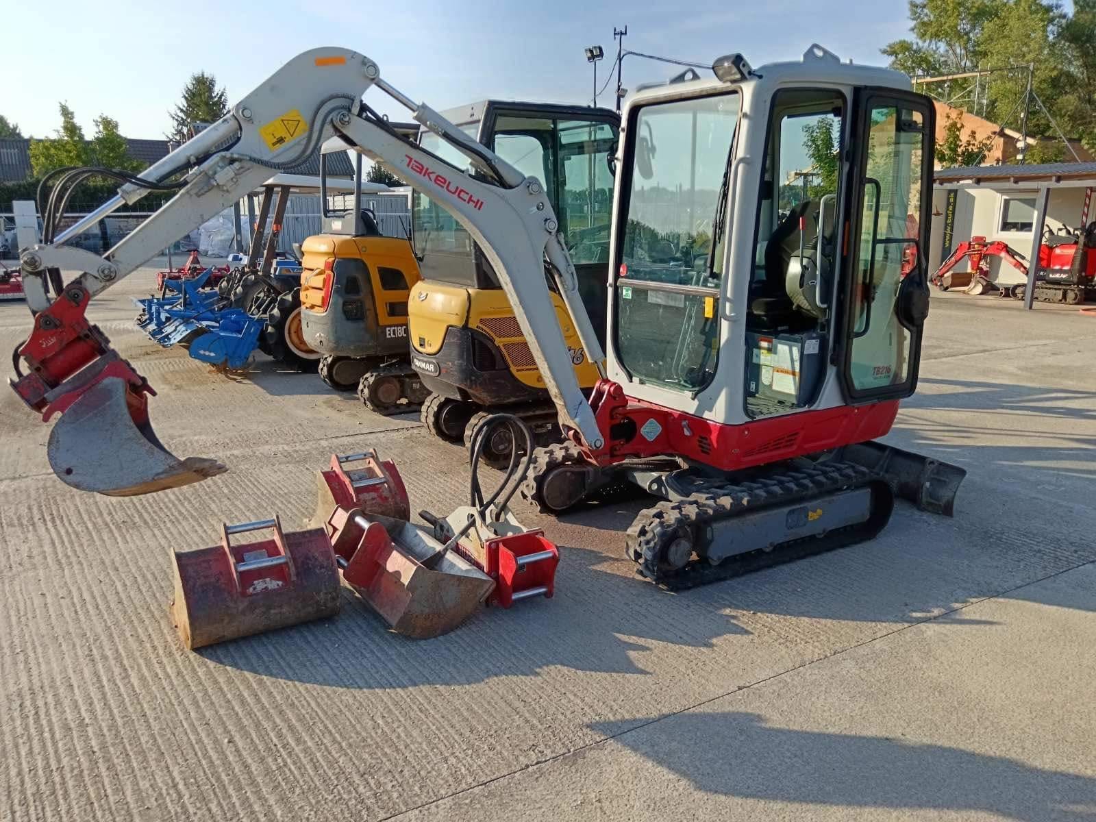 Takeuchi TB216