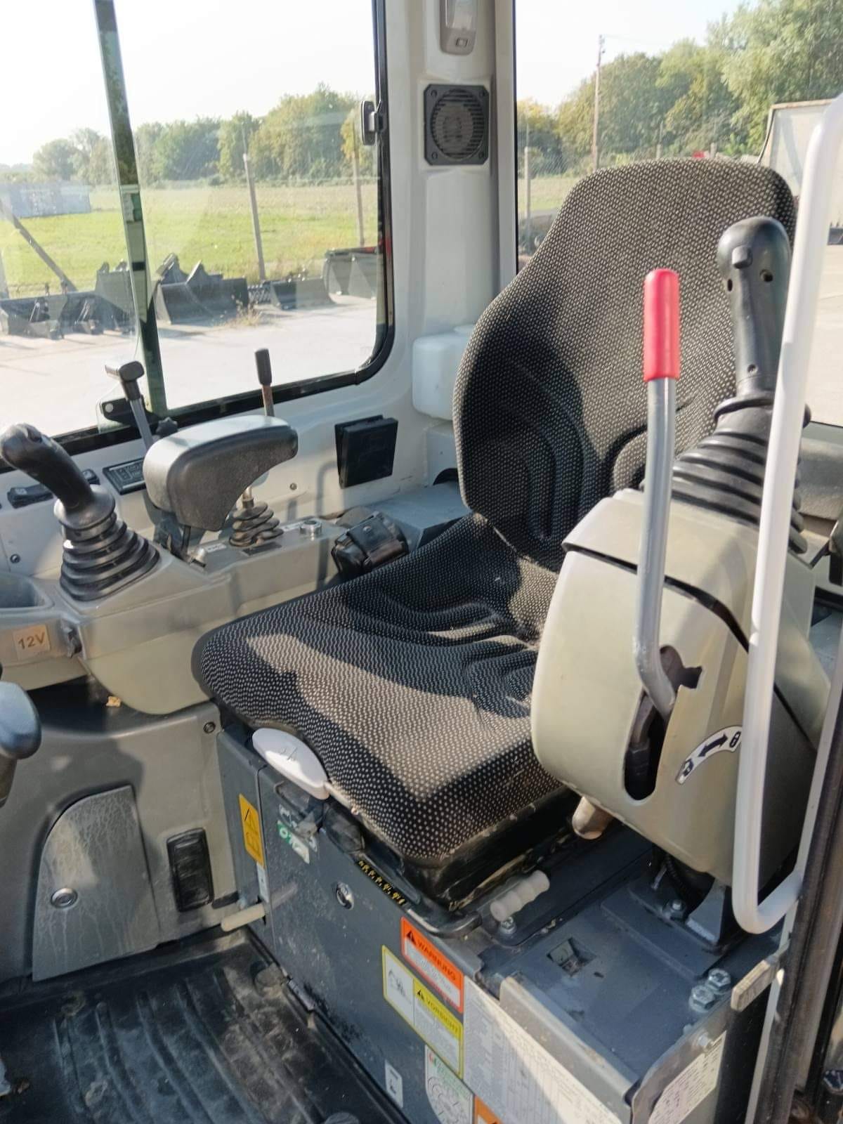 Takeuchi TB216 - Kép 9