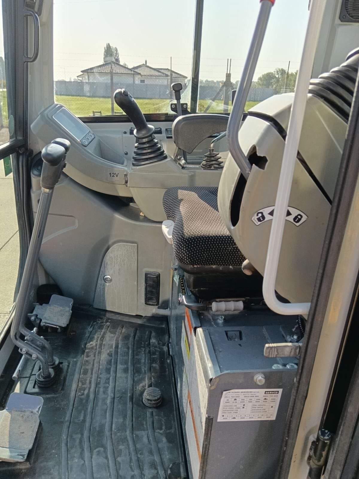 Takeuchi TB216 - Kép 11