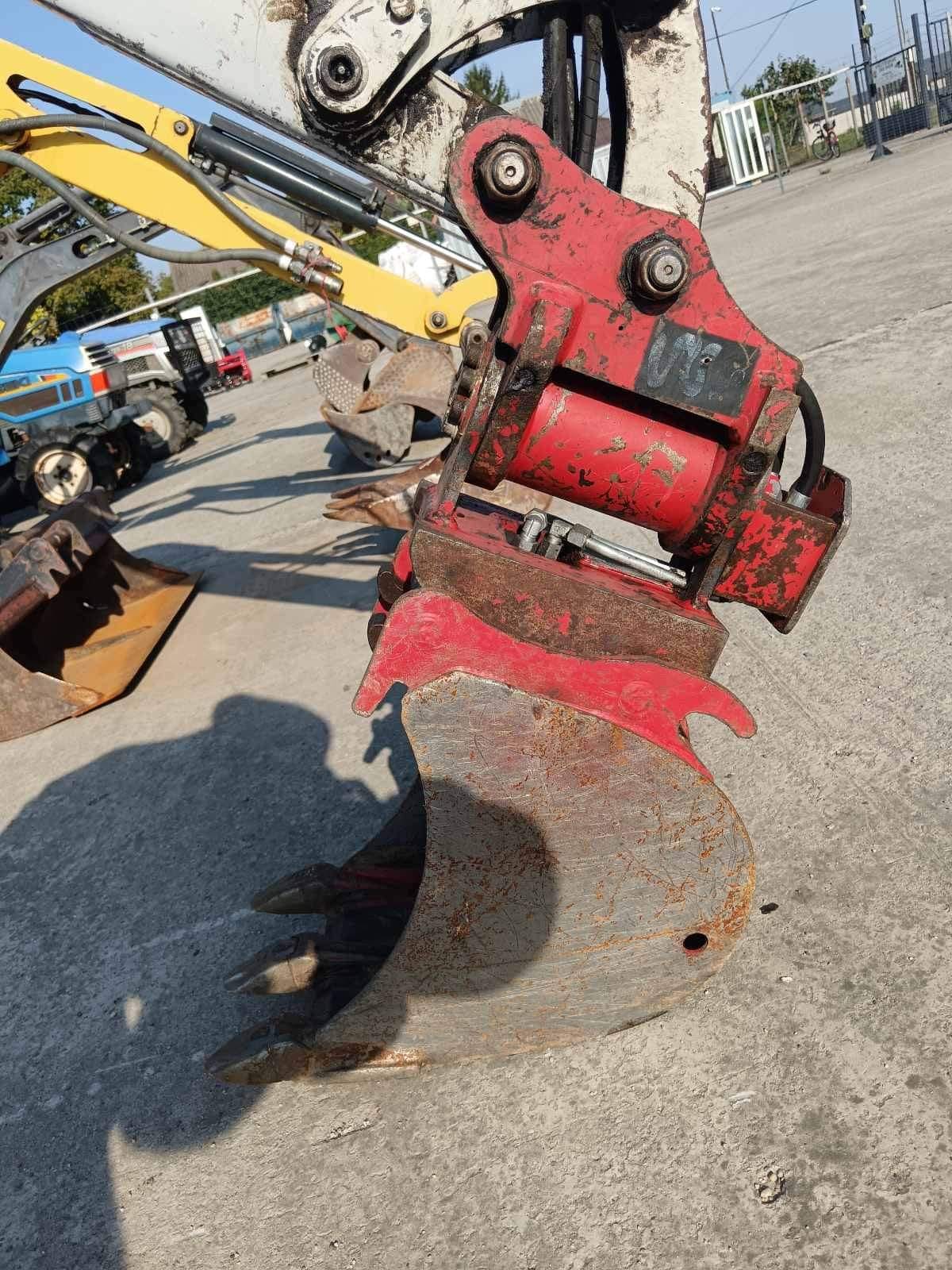 Takeuchi TB216 - Kép 12