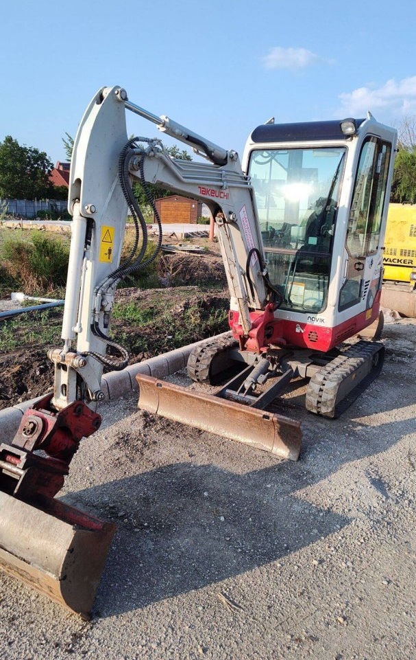 Takeuchi TB219