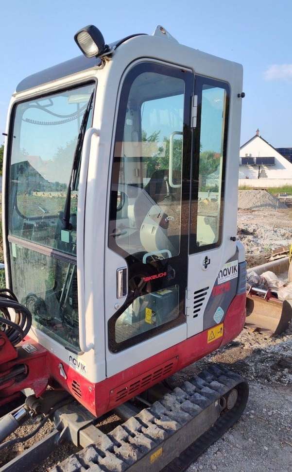 Takeuchi TB219 - Kép 3