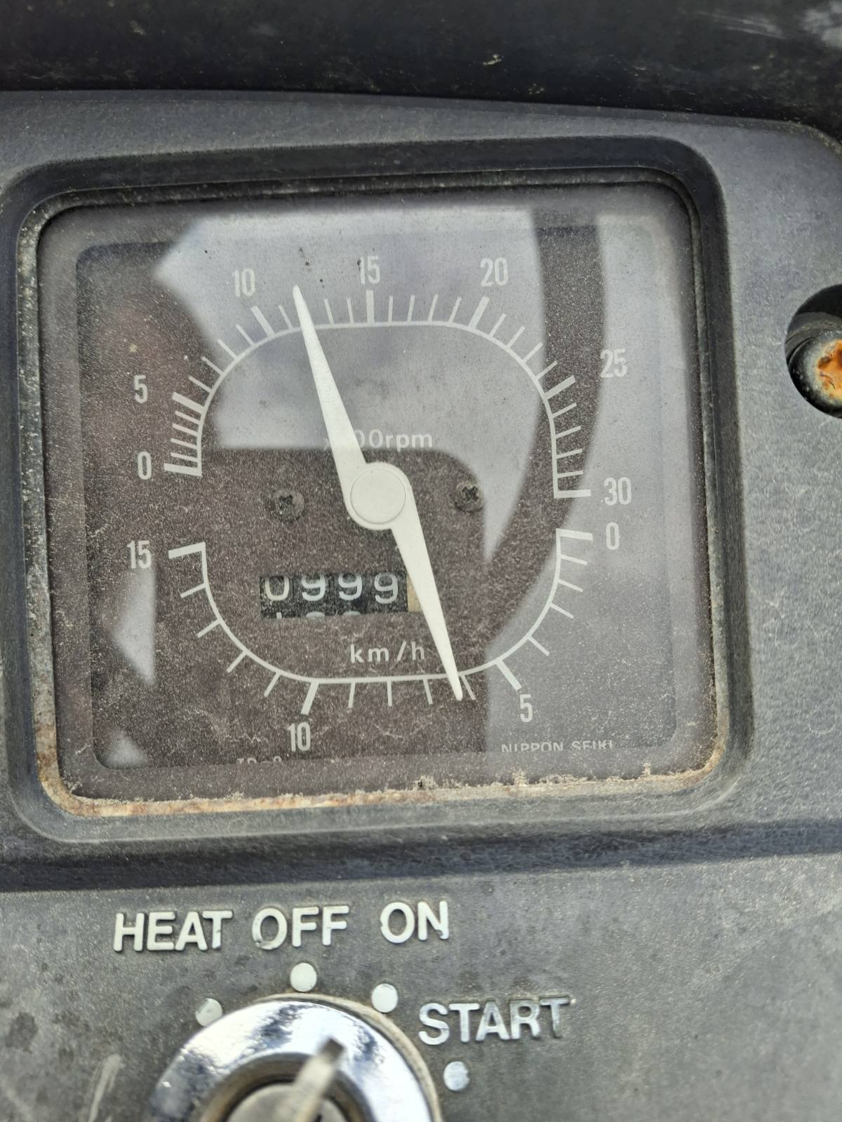 Mitsubitsi MT1601 - Kép 3